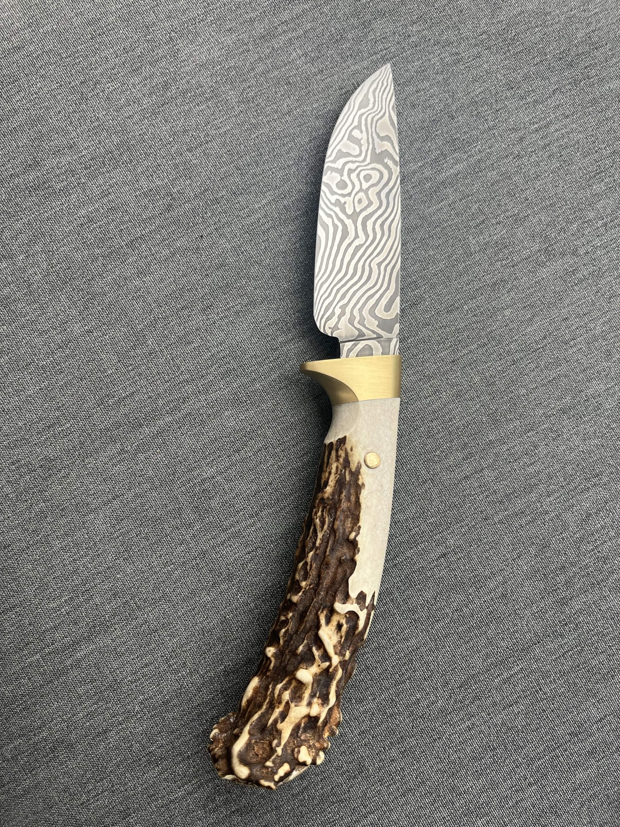 Hunting Knife — view 2